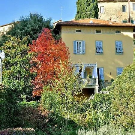 Holiday home With Swimming Pool