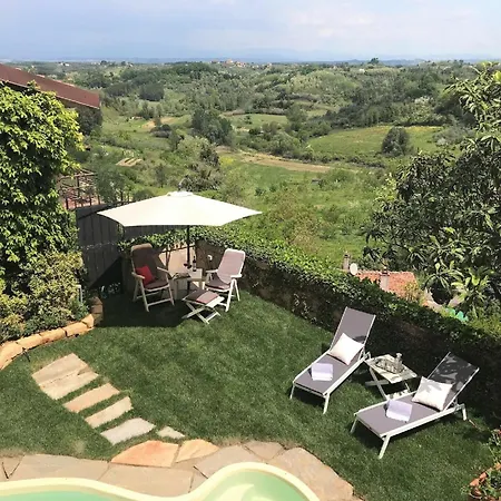 With Swimming Pool Holiday home Lari