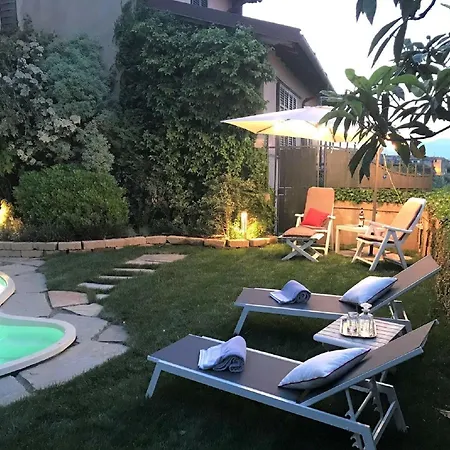 Holiday home With Swimming Pool Lari